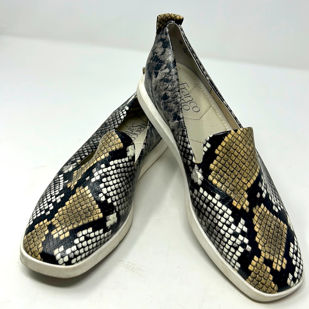 Franco Sarto Black Cream Snakeskin Reptile Print Square Toe Slip On Sneakers